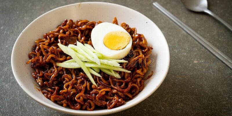 JJAJANGMYEON COREANO