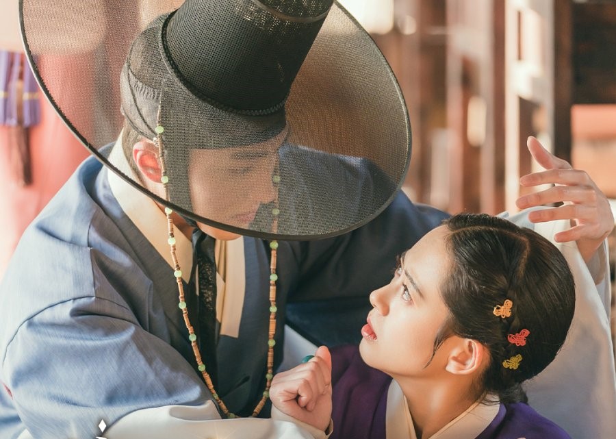 The scandal of Chun Hwa